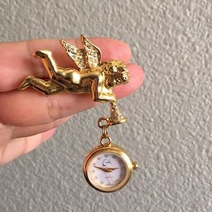 🖤Cachê Angel watch brooch